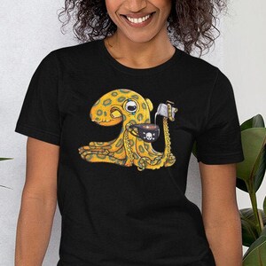 Latte Luna Short-Sleeve Unisex Blue-Ringed Octopus T-Shirt