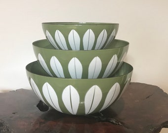 3 Cathrineholm Lotus Bowls Olive Green 8” 7” 5” Enamelware Norway 1960s By CaliforniaDreamin4Me