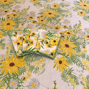 Vintage Vera Neumann Flower Power Daisy Tablecloth Napkins Rectangular Set/7 By CaliforniaDreamin4Me