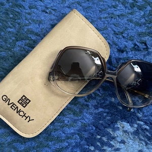 【GIVENCHY Paris 】ジバンシー 1970年代 ビンテージサングラス GIVENCHY Paris 】ジバンシー 1970年代 ビンテージサングラス