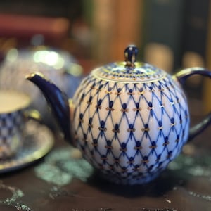 Lomonosov imperial porcelain cobalt teapot, never used