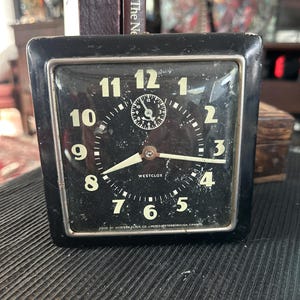 Steam punk Vintage Art Deco Westclox Spur Alarm Clock Black Metal Luminous Numbers Convex Glass patented canada 1946
