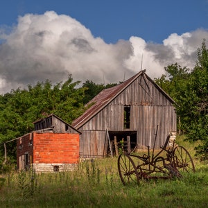 Barn Midwest Farm Photo, Home Decor, Canvas and Metal Print Wall Art, Rural Photography, Country Print