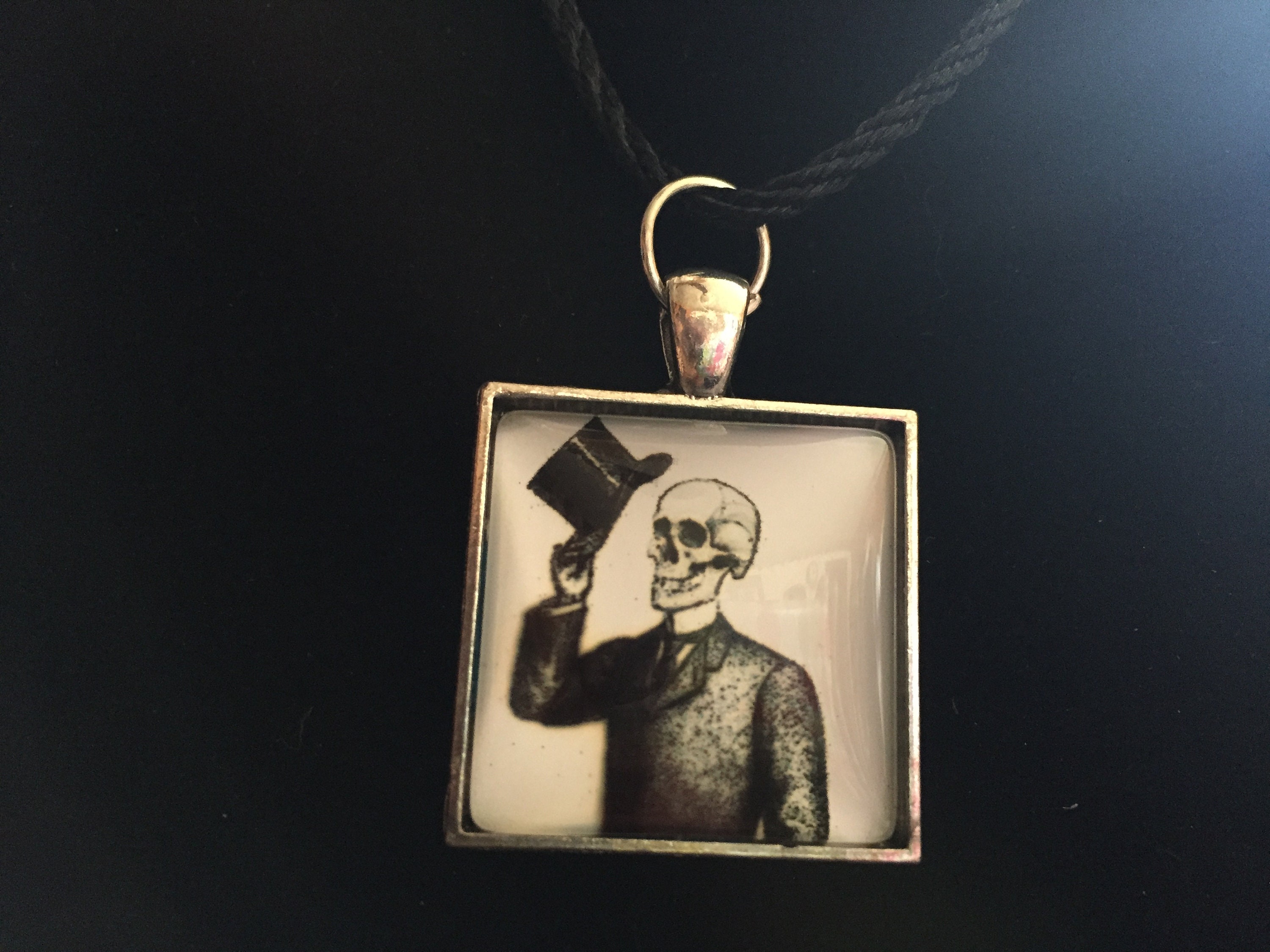 Skull w/ tipping top hat pendant necklace Etsy