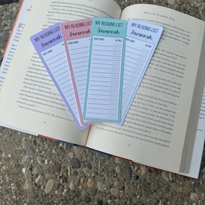 Personalized Reading List Bookmark – Custom Name Bookmark for Book Lovers, Cardstock Book Tracker, Gift for Readers, Back to School Bookmark