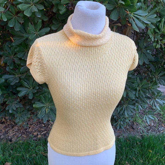 Vintage Yellow Open Knit Top - image 5