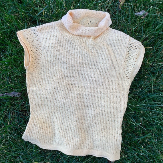 Vintage Yellow Open Knit Top - image 1