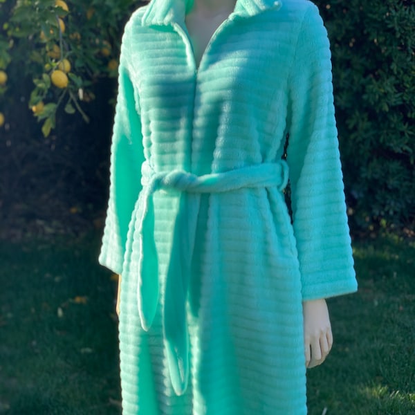 Vintage 60s 70s Fuzzy Aqua Color Zipper Robe