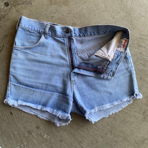 Vintage 70s Light Wash Denim Cutoff Shorts, Weste… - image 6