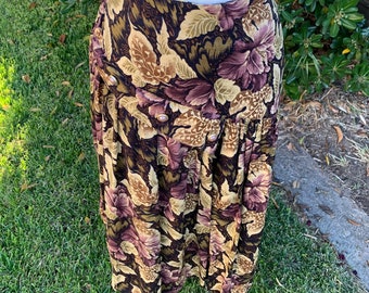 Vintage Floral Skirt by Trendlines