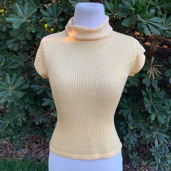 Vintage Yellow Open Knit Top - image 2