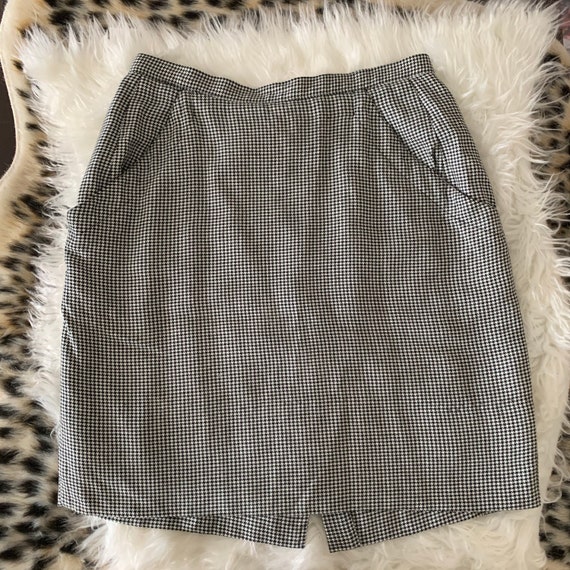 Liz Claiborne Lizsport Petite Woman's Size 12P A- Line Skirt -3568
