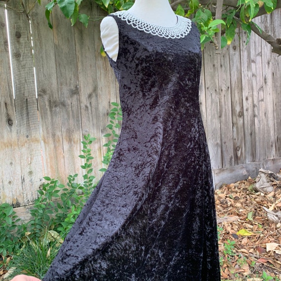 Vintage Black Velvet Dress Pearl Neck Detail Maxi… - image 3