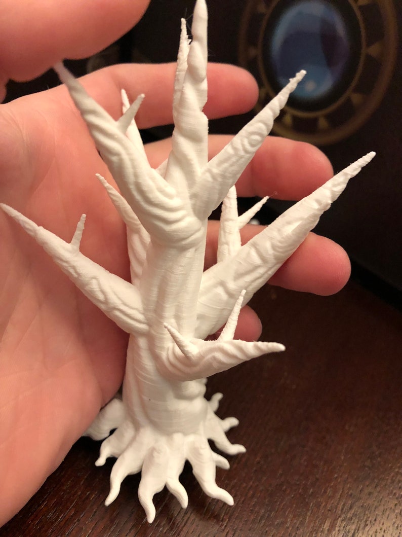 Gaming Terrain Dungeon Terrain Tabletop Gaming 28mm Dagger Tree Terrain Miniatures for your D/&D gaming needs Unpainted Terrain
