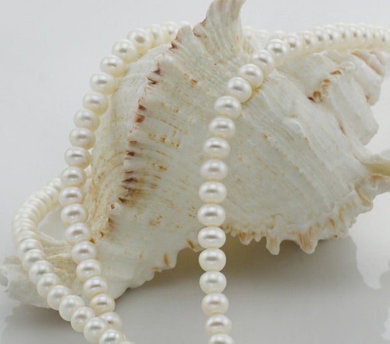 Natural Freshwater Pearl Necklace 