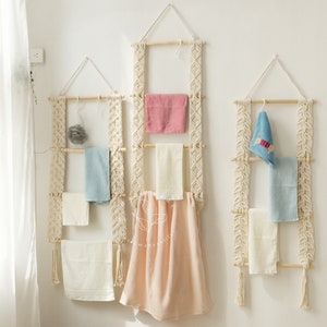 Macrame towel holder Wall towel rack Wood towel ladder Towel hanger Boho bathroom storage organization Hand towel Bath towel storage