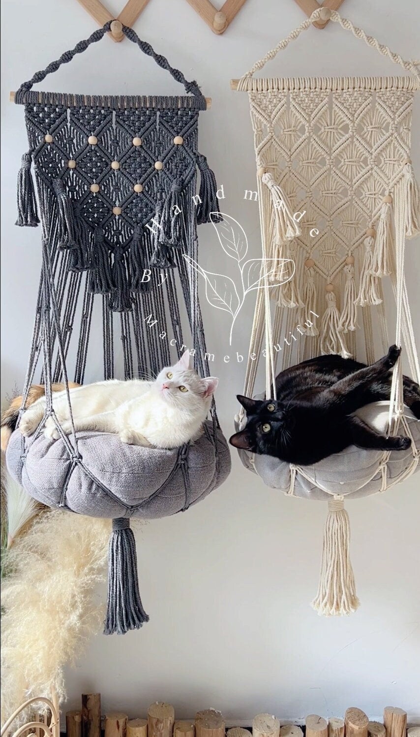 ネコ対策のつり下げマクラメクリスマスツリー