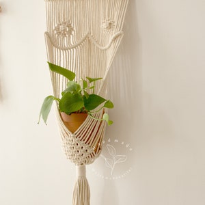 Large macrame plant hanger Hanging planter Boho wall decor Wall planter Hanging plant decor Plant holder indoor, Plant lover gifts Style B