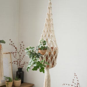 Macrame plant hanger Indoor garden decor Large hanging planter Plant holder Pot Hanger Hanging basket, Wall planters, Plant lover gift image 3