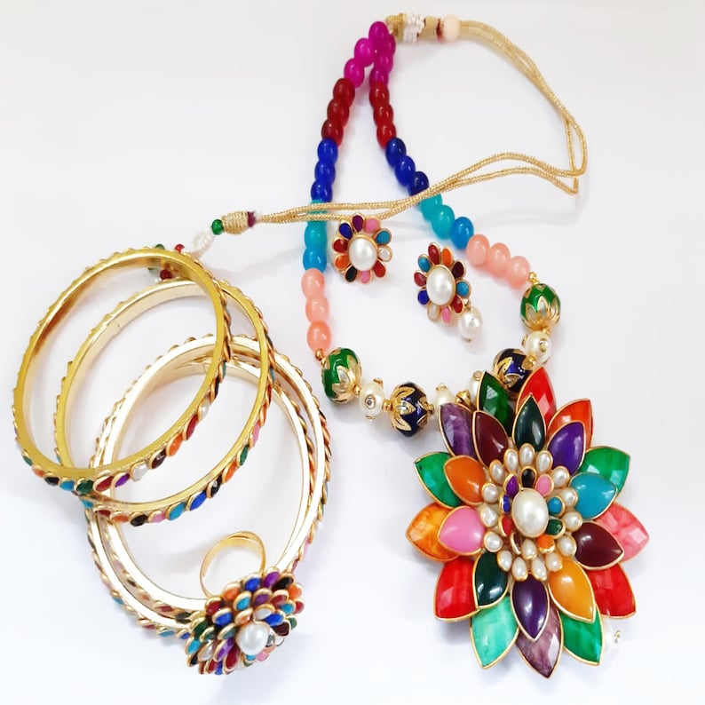 work wear Handmade Jewellery Stylish New Collection Ideal for Evening wear party wear Necklace Set For Girls