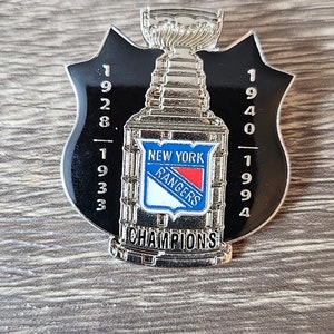 Vintage New York Rangers stanley cups pin