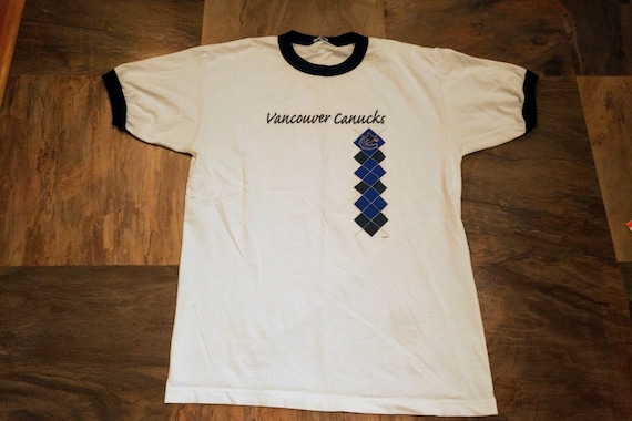 canucks shirt