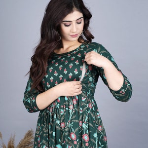 ELEGANT NURSING GREEN Gowns: The Perfect Solution for New Mothers Looking for Style, Convenience and Comfort During Breastfeeding