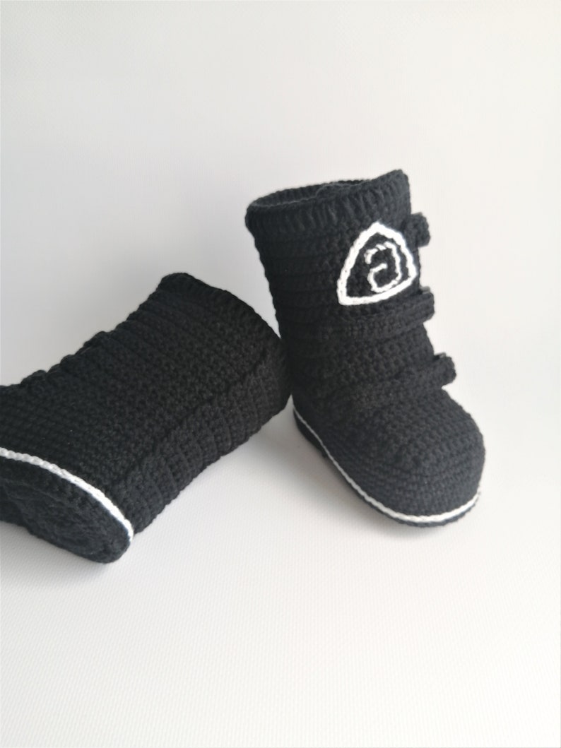 Off-road motorcycle boots for newborns. Crochet baby black cotton boots. High boots biker. Size 10cm. Racing baby shoes. Baby boots for bike image 5