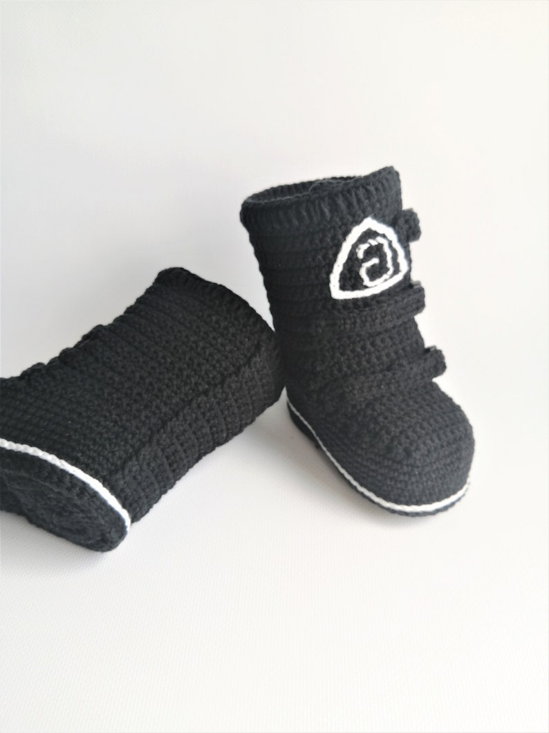 Off-road motorcycle boots for newborns. Crochet baby black cotton boots. High boots biker. Size 10cm. Racing baby shoes. Baby boots for bike image 9