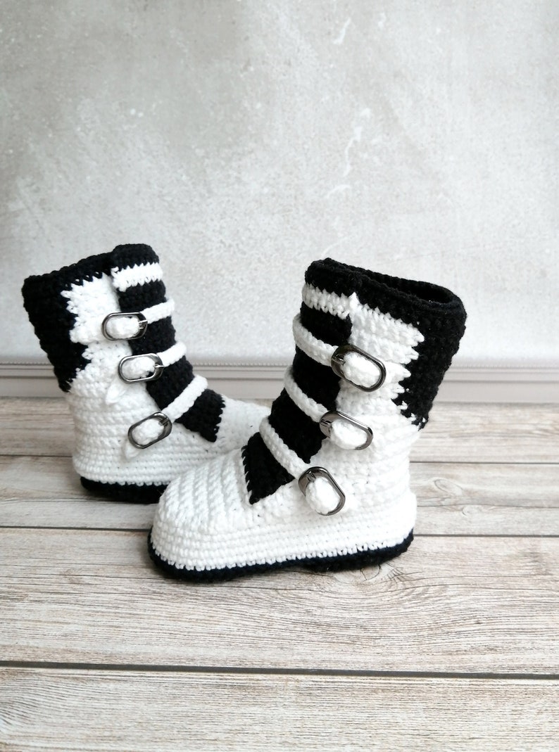 Baby motocross boots. Crochet baby white cotton boots. High boots biker. Size 10cm. Racing baby shoes. Baby boots for bike image 2