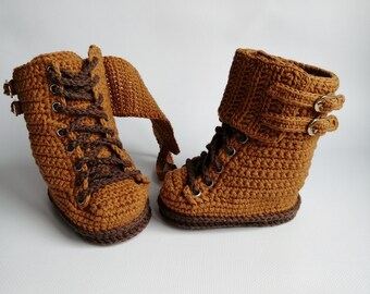 Crochet military vintage biker boots.  Cotton children's shoes. Newborns vintage army boots.