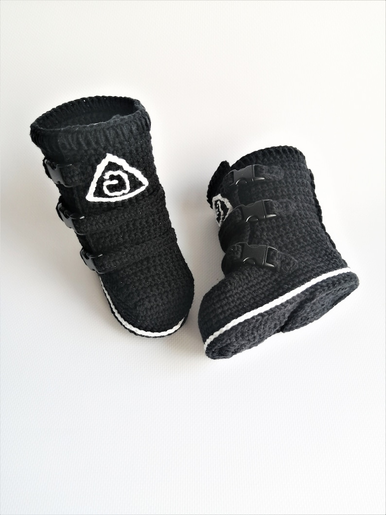 Off-road motorcycle boots for newborns. Crochet baby black cotton boots. High boots biker. Size 10cm. Racing baby shoes. Baby boots for bike image 7