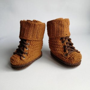 Crochet military vintage biker boots.  Cotton children&#39;s shoes. Newborns vintage army boots.