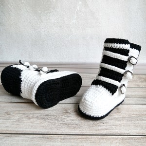 Baby motocross boots. Crochet baby white cotton boots. High boots biker. Size 10cm. Racing baby shoes. Baby boots for bike image 3