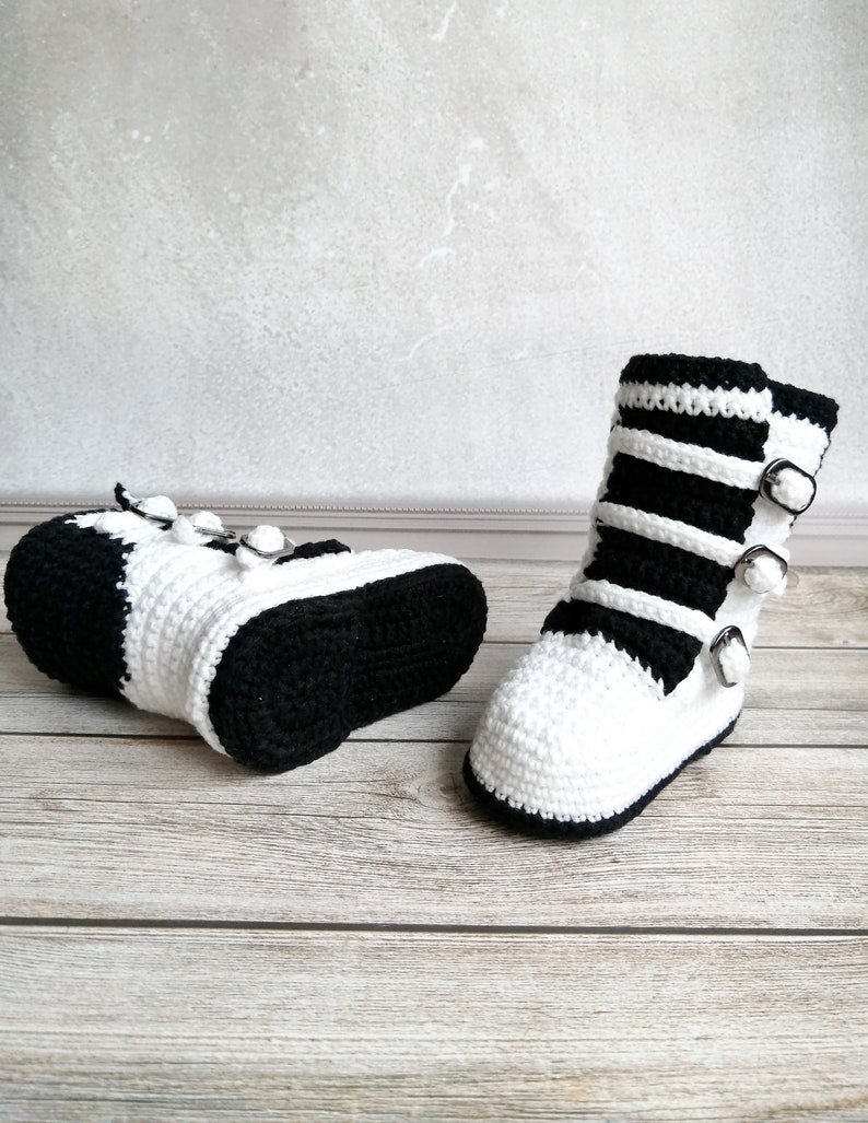 Baby motocross boots. Crochet baby white cotton boots. High boots biker. Size 10cm. Racing baby shoes. Baby boots for bike image 3