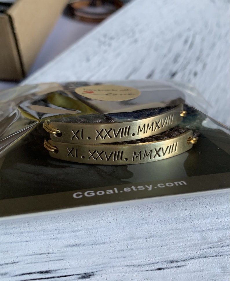 Paar Armbänder