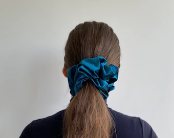 Oversized Teal Velvet Scrunchie, Big Royal Extralarge Giant XXL Scrunchie, Haarbanden, Topknopen, Haarrubber, Vrouw Cadeau, Maart