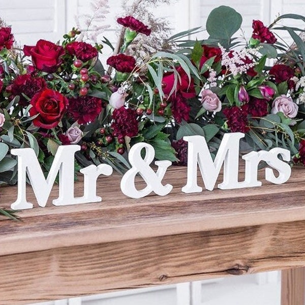 Mr & Mrs Schrift Holz