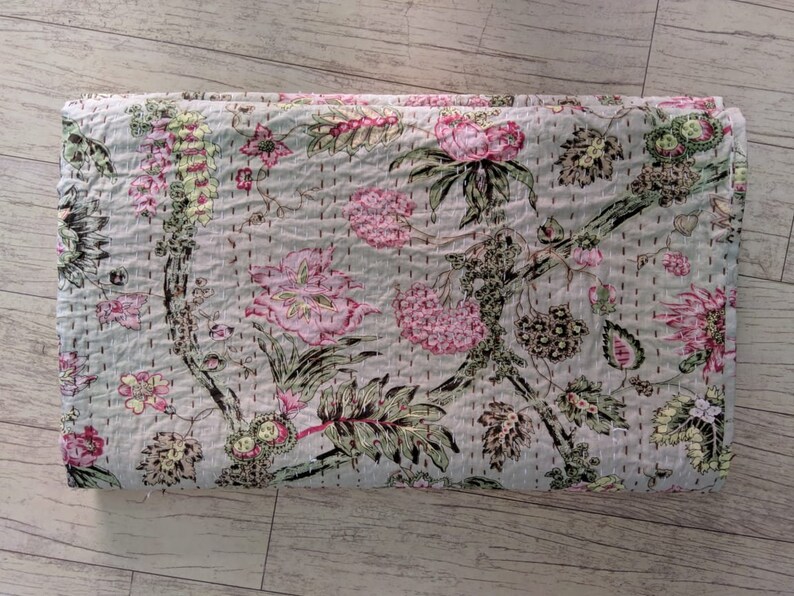 Vintage Green Floral Print Boho Kantha Throw Quilt Vintage Floral print Kantha Blanket Boho Kantha Quilt Boho Bedding Kantha