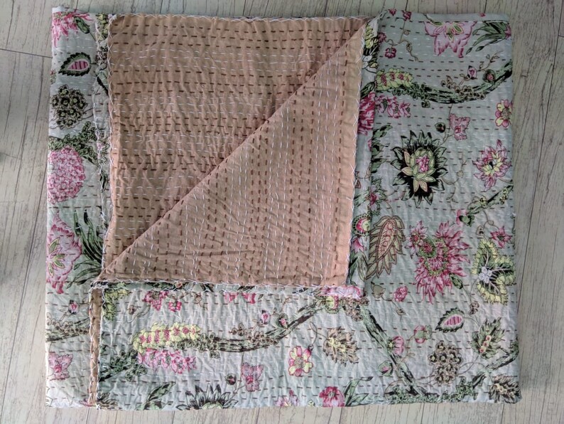 Vintage Green Floral Print Boho Kantha Throw Quilt Vintage Floral print Kantha Blanket Boho Kantha Quilt Boho Bedding Kantha