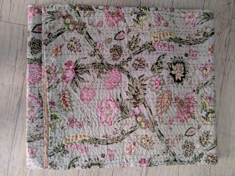 Vintage Green Floral Print Boho Kantha Throw Quilt Vintage Floral print Kantha Blanket Boho Kantha Quilt Boho Bedding Kantha