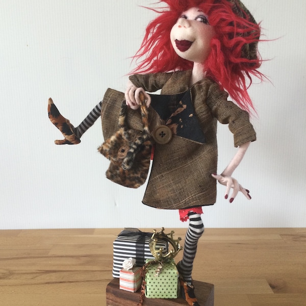 E-Pattern - Queen of Shopping by Jill Maas, Cloth Doll Artist