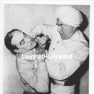 Bela Lugosi  Villain Monster Horror Wearing Turban Studio  Photograph