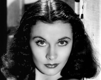 Vivien Leigh  Beautiful Scarlett O'Hara Southern Belle Wearing Walter Plunkett Gown  Gone With The  Wind  Photograph 1939
