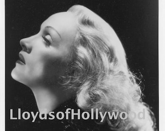 Marlene Dietrich Hollywood Glamour Goddess Photograph 1930's