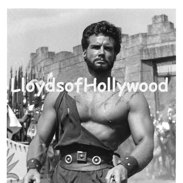 Steve Reeves  On Set Hercules Beefcake Photograph  1959