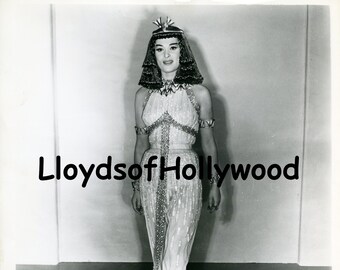 White Egyptian Assuit Dress With Gold and SILVER Accent Diamonds on Back.  SO FUN! Soft, Stretchy & Bright Gold Dress Abeya Saidi Galabeya - Etsy