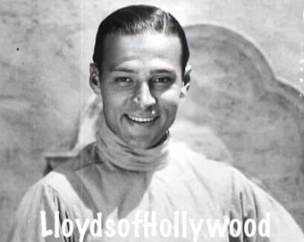 Rudolph Valentino Handsome Hollywood Silent Film Star Dressed for Fencing Lessons  film Monsieur Beaucaire Rare Full Smiling Photograph 1924