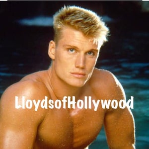 Dolph Lundgren Handsome Hollywood Schauspieler Hunk In Pool Athletic Physique Fotografie 1984