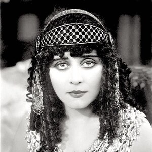 Theda Bara Silent Film Star As  Cleopatra  Rare Studio Photograph 1917